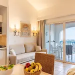 Aparthotel Pierre & Les Restanques Du Golfe De Saint-tropez 3*
