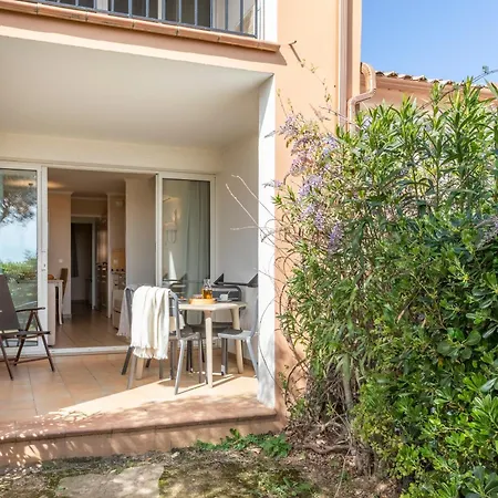 Pierre & Les Restanques Du Golfe De Saint-tropez 3* Grimaud