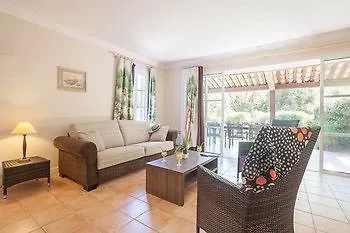 Résidence Pierre&vacances Les Restanques Du Golfe De Saint-tropez 3*