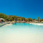 Pierre & Les Restanques Du Golfe De Saint-tropez 3*