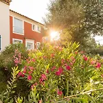 Pierre & Les Restanques Du Golfe De Saint-tropez Апарт-отель 3*