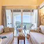 Pierre & Les Restanques Du Golfe De Saint-tropez 그리모