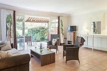 Апарт-отель Pierre & Les Restanques Du Golfe De Saint-tropez Гримо