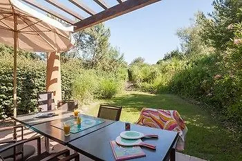 Pierre & Les Restanques Du Golfe De Saint-tropez 4* Grimaud