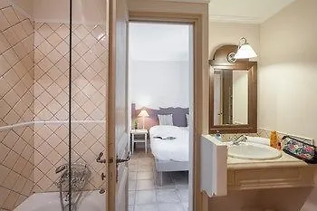 Pierre & Les Restanques Du Golfe De Saint-tropez Hotel apartamentowy