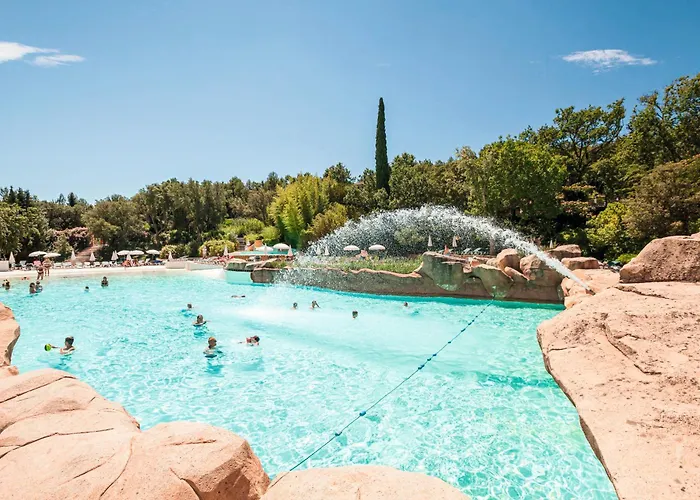 Pierre & Les Restanques Du Golfe De Saint-tropez Aparthotel 3*