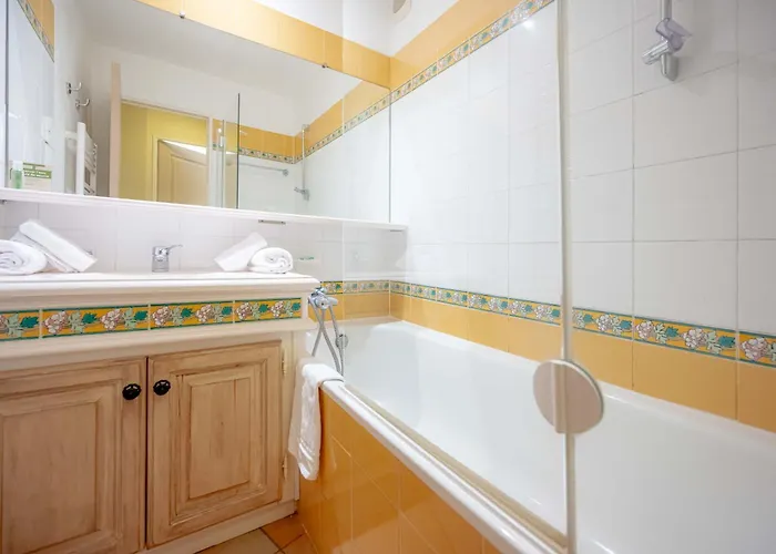 Pierre & Les Restanques Du Golfe De Saint-tropez Apartmanhotel Grimaud