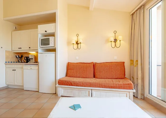 Apartmanhotel Pierre & Les Restanques Du Golfe De Saint-tropez 3*