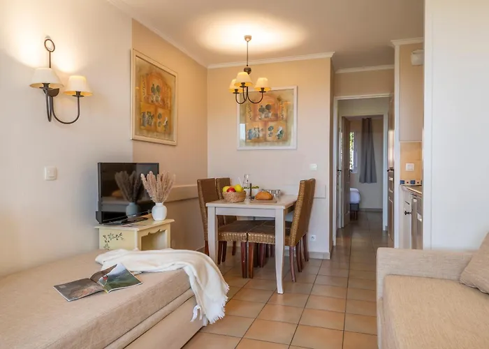 Pierre & Les Restanques Du Golfe De Saint-tropez Apartmanhotel Grimaud