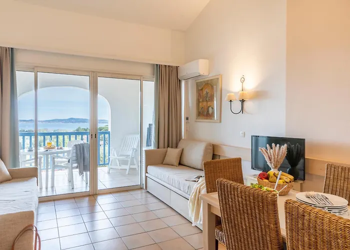 Apartmanhotel Pierre & Les Restanques Du Golfe De Saint-tropez Grimaud