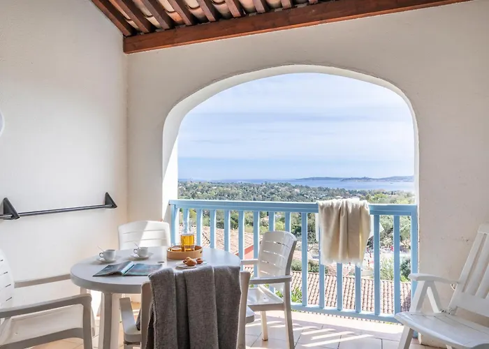 Pierre & Les Restanques Du Golfe De Saint-tropez Apartmanhotel