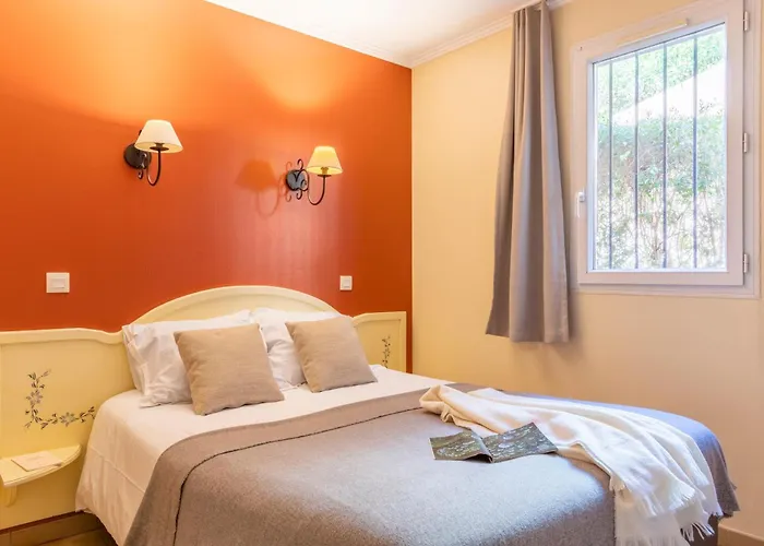 Pierre & Les Restanques Du Golfe De Saint-tropez 3* Grimaud