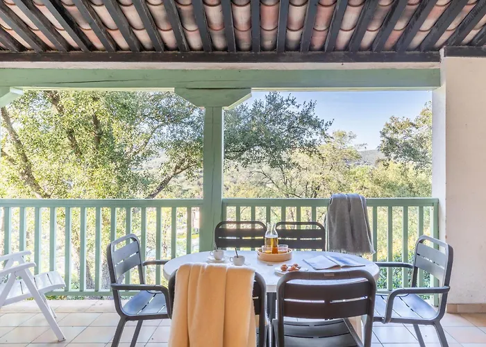 Pierre & Les Restanques Du Golfe De Saint-tropez Apartmanhotel