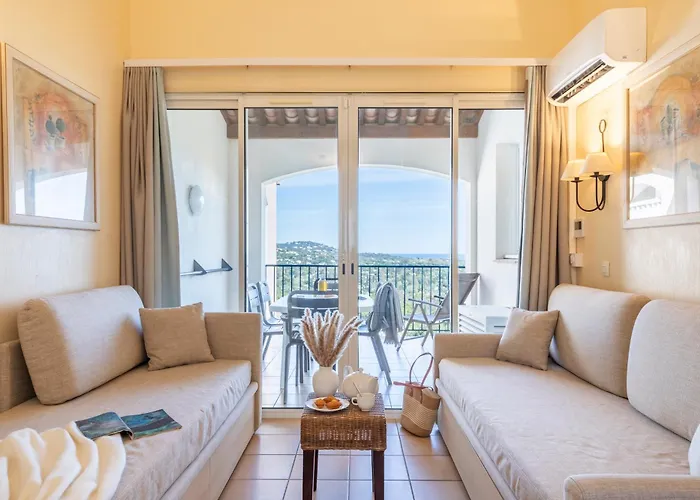 Pierre & Les Restanques Du Golfe De Saint-tropez Grimaud