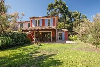 Aparthotel Pierre & Les Restanques Du Golfe De Saint-tropez 3*