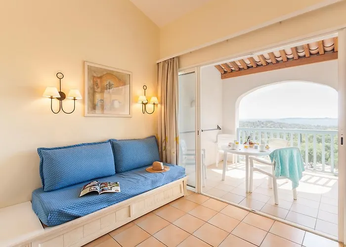 Pierre & Les Restanques Du Golfe De Saint-tropez Aparthotel Grimaud